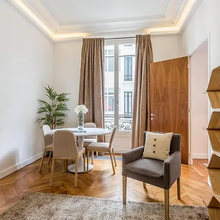 Apartment Chic For 4 Champs-elysees Robert Estienne 2